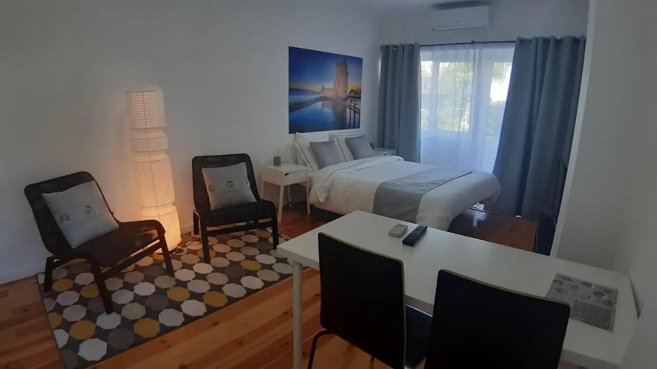Real Home Sacavem Guest house