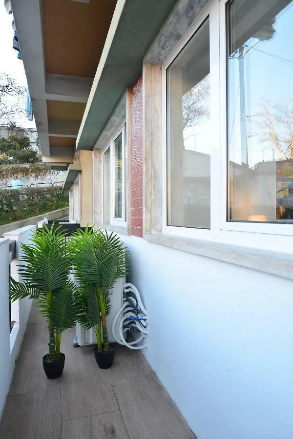 Real Home Sacavem Guest house